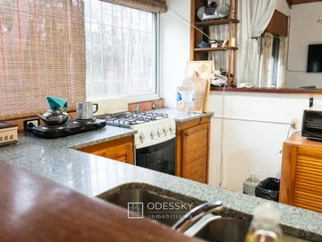 CaÃ±uelas-Casa Quinta en Venta en la Localidad de Villa Adriana