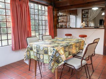 CaÃ±uelas-Casa Quinta en Venta en la Localidad de Villa Adriana