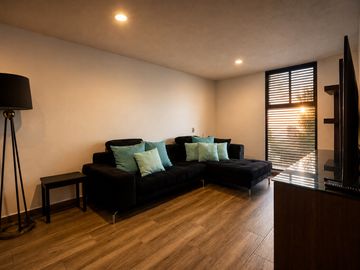 Casa en venta en Lomas de Angelopolis II, Parque Victoria, 4 recamaras.