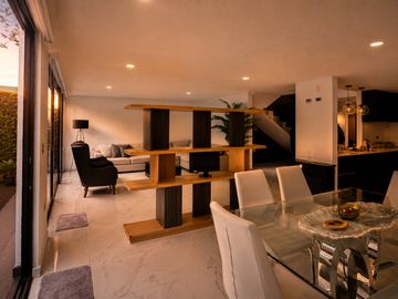 Casa en venta en Lomas de Angelopolis II, Parque Victoria, 4 recamaras.