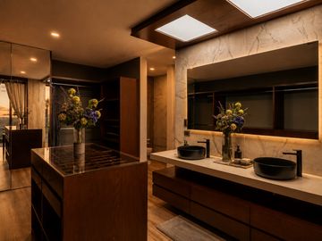 Casa en venta en Lomas de Angelopolis II, Parque Victoria, 4 recamaras.