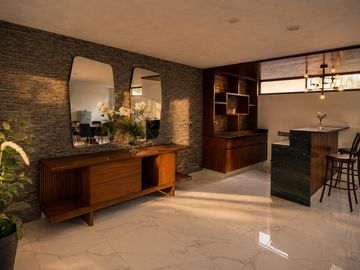 Casa en venta en Lomas de Angelopolis II, Parque Victoria, 4 recamaras.