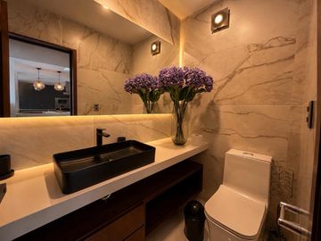 Casa en venta en Lomas de Angelopolis II, Parque Victoria, 4 recamaras.
