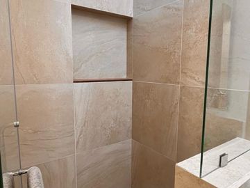 Casa con Roof Garden y Sala TV, en Venta en Nuevo Refugio, Querétaro