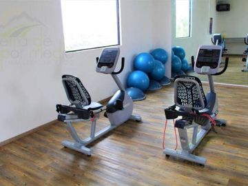 Casa con Roof Garden y Sala TV, en Venta en Nuevo Refugio, Querétaro