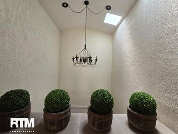 Se vende casa de 5 recamaras en lomas 3ra sección