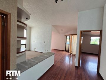 Se vende casa de 5 recamaras en lomas 3ra sección