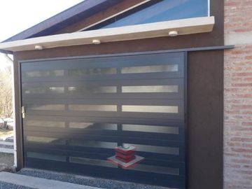 EN VENTA IMPECABLE CASA EN SANTA CRUZ DEL LAGO REF: 2183