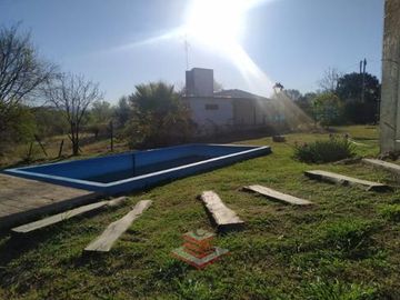 EN VENTA IMPECABLE CASA EN SANTA CRUZ DEL LAGO REF: 2183