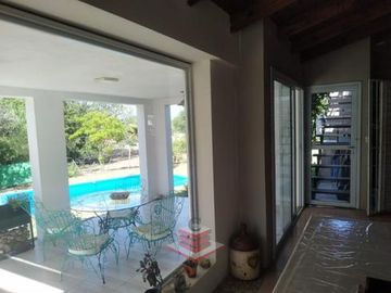 EN VENTA IMPECABLE CASA EN SANTA CRUZ DEL LAGO REF: 2183