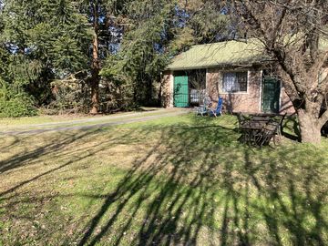 Casa en venta, Casuarinas, S/ Expensas,  Lujan - 4 Ambientes