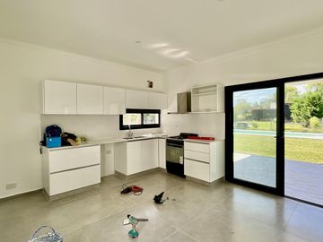 Casa A Estrenar en San Matias en Venta con Piscina