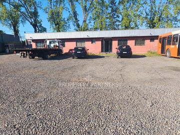 Terreno con uso mixto y gran potencial comercial en Peñaflor