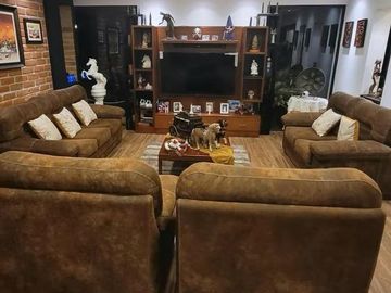 CASA EN URB. CAPELO VALLE DE LOS CHILLOS