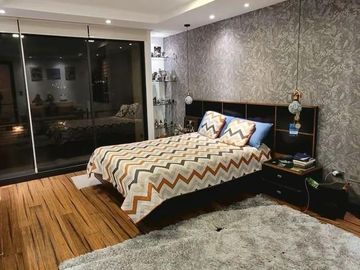 CASA EN URB. CAPELO VALLE DE LOS CHILLOS