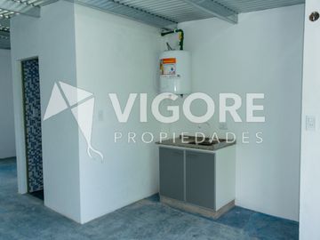 Casa en alquiler c/ cochera en Carlos Spegazzini