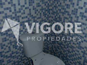 Casa en alquiler c/ cochera en Carlos Spegazzini