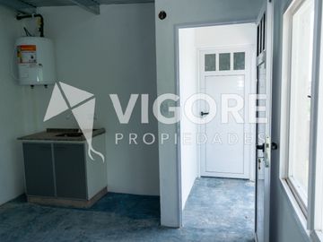 Casa en alquiler c/ cochera en Carlos Spegazzini