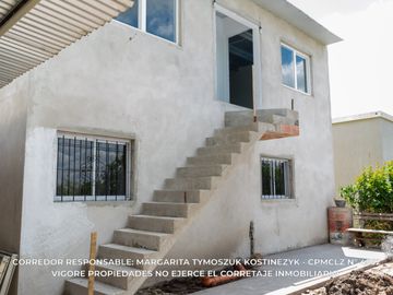 Casa en alquiler con cochera en Carlos Spegazzini Imperdible Excelente ubicación