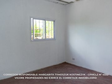 Casa en alquiler con cochera en Carlos Spegazzini Imperdible Excelente ubicación