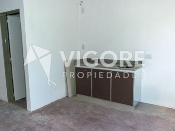 Casa en alquiler c/ cochera en Carlos Spegazzini