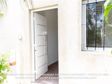 Casa en alquiler con cochera en Carlos Spegazzini Imperdible Excelente ubicación