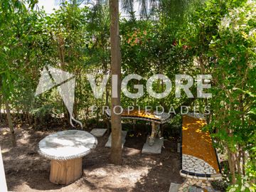 Casa en alquiler c/ cochera en Carlos Spegazzini