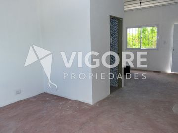 Casa en alquiler c/ cochera en Carlos Spegazzini