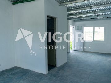 Casa en alquiler c/ cochera en Carlos Spegazzini