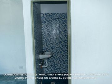 Casa en alquiler con cochera en Carlos Spegazzini Imperdible Excelente ubicación