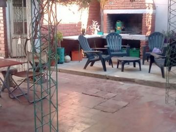 Venta casa con la mejor ubicación en Godoy Cruz