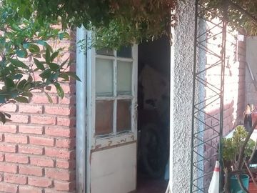 Venta casa con la mejor ubicación en Godoy Cruz