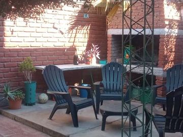 Venta casa con la mejor ubicación en Godoy Cruz