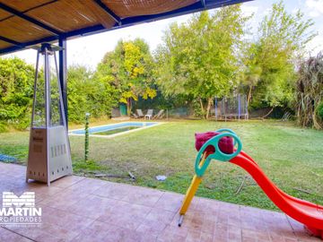 Casa en venta en Bº Santa Maria De Los Olivos. Malvinas.