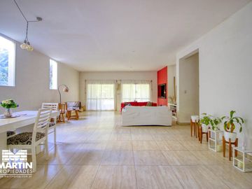 Casa en venta en Bº Santa Maria De Los Olivos. Malvinas.