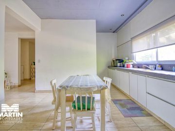 Casa en venta en Bº Santa Maria De Los Olivos. Malvinas.