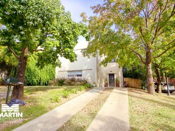 Casa en venta en Bº Santa Maria De Los Olivos. Malvinas.