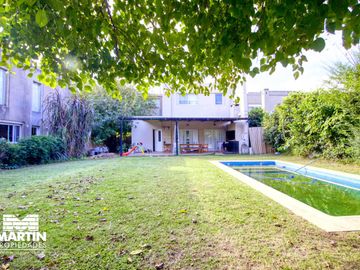 Casa en venta en Bº Santa Maria De Los Olivos. Malvinas.