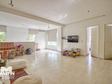 Casa en venta en Bº Santa Maria De Los Olivos. Malvinas.