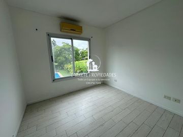 Oportunidad! Casa en venta 4 amb. y pileta. Barrio Santa Guadalupe. Pilar.