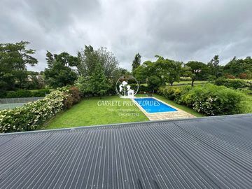 Oportunidad! Casa en venta 4 amb. y pileta. Barrio Santa Guadalupe. Pilar.