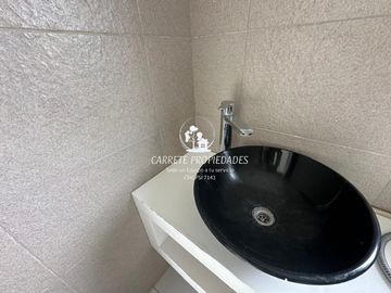 Oportunidad! Casa en venta 4 amb. y pileta. Barrio Santa Guadalupe. Pilar.