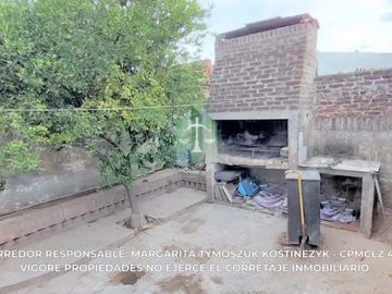 Casa en venta c/ cochera en El Jagüel