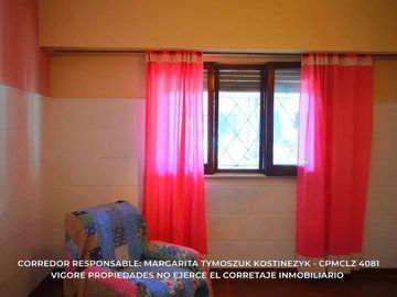 Casa en venta c/ cochera en Temperley