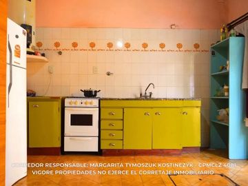 Casa en venta c/ cochera en Temperley