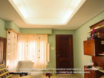 Casa en venta c/ cochera en Temperley