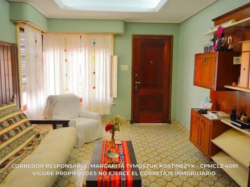 Casa en venta c/ cochera en Temperley