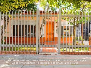 Casa en venta c/ cochera en Temperley