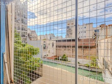 Venta departamento 3 amb. con dependencia en Almagro