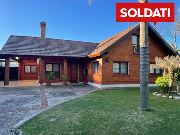 Casa Apta a Crédito en Venta en Barrio Cerrado Los Sauces